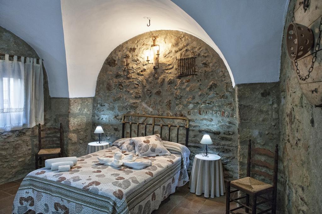 Apartamentos Rurales La Casa De Luis Santa Cruz de la Sierra Quarto foto